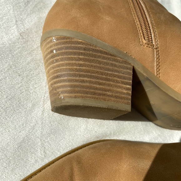 Women's Tan Ankle Boots - Picture 5 of 12
